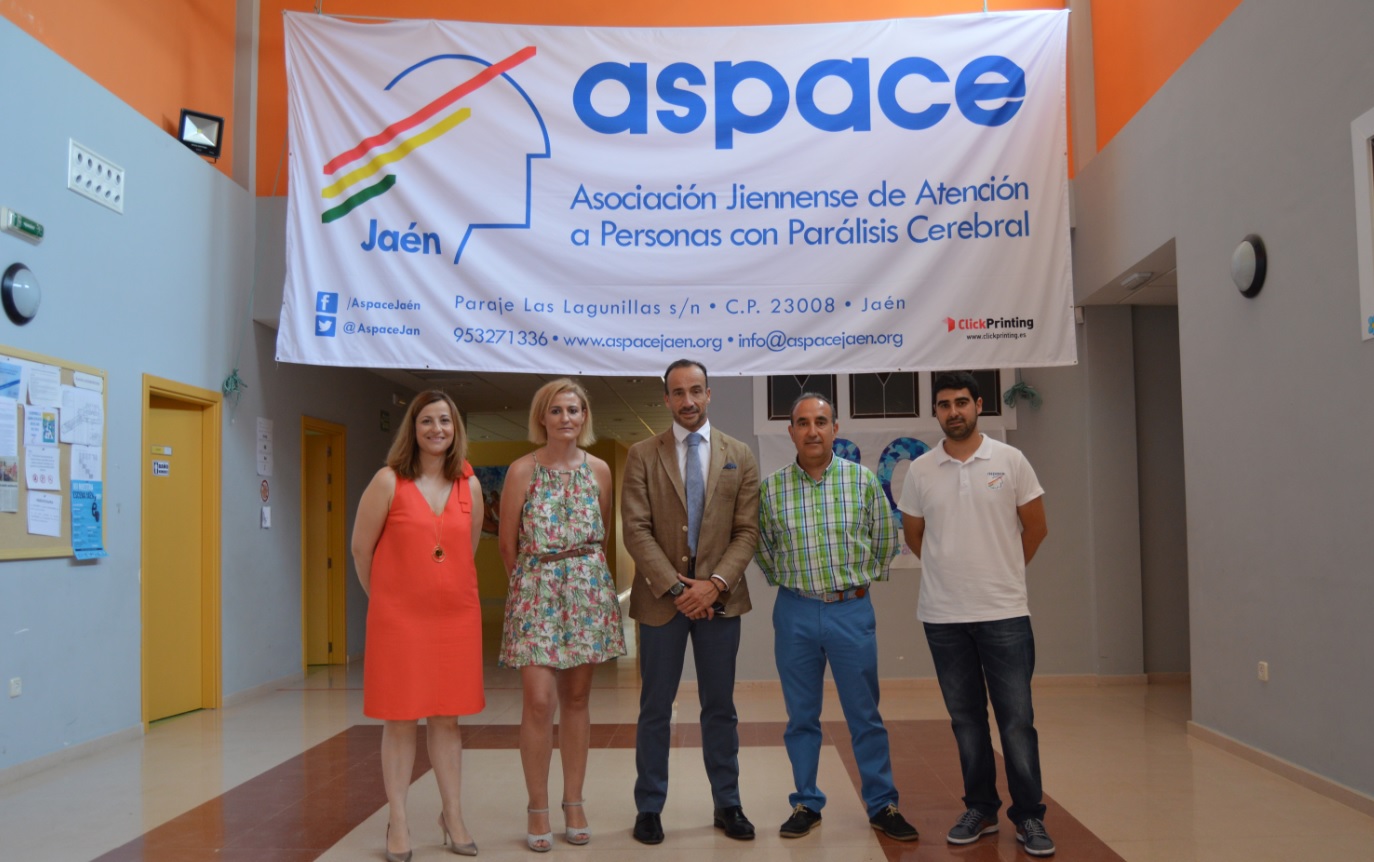 El director del Área de Negocio en Jaén de Caixabank, Miguel Serrano visita Aspace Jaén