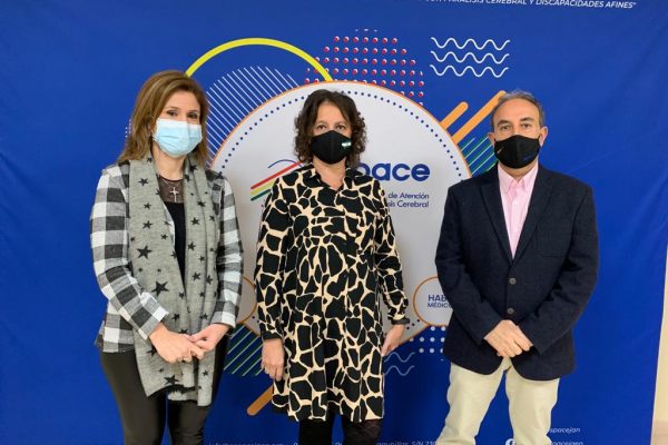 La Viceconsejera de Salud y Familias de la Junta de Andalucía, Catalina García y la Delegada Territorial de Salud y Familias de Jaén, Trinidad Rus visitan Aspace Jaén