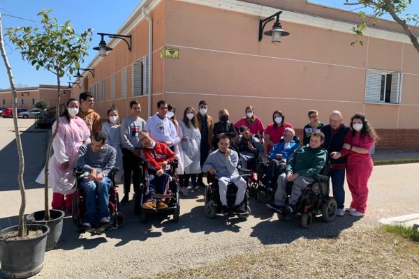 La Concejalía de Medio Ambiente hace entrega de unos árboles para Aspace Jaén