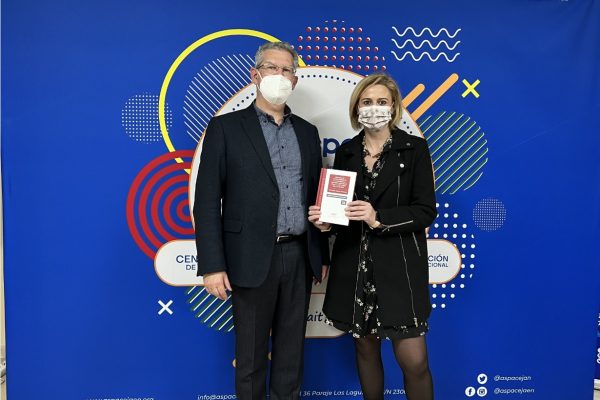 El fiscal Fernando Santos Urbaneja realiza una visita a ASPACE