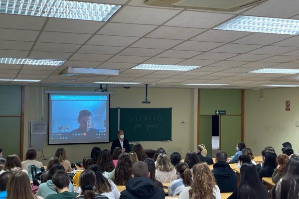 Videoconferencia de Javier Güeita en la Facultad de las Ciencias de la Salud de la Universidad de Jaén
