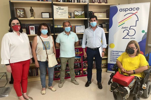 Enrique Moreno (Cs) realiza una visita a ASPACE y recoge todas nuestras demandas