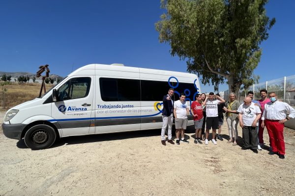 Nueva imagen de nuestro vehículo adaptado gracias al Grupo AVANZA