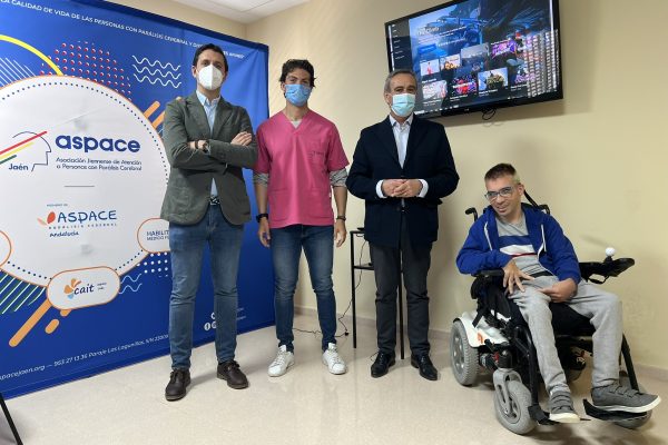 El CEO de Mcdonald´s Jaén Plaza, Linares y Úbeda, Pablo de la Morena conoce el proyecto “Leap Motion”