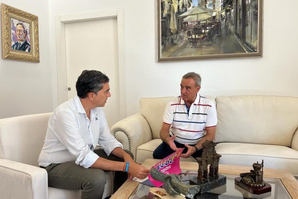 El alcalde de Baeza recibe a ASPACE Jaén