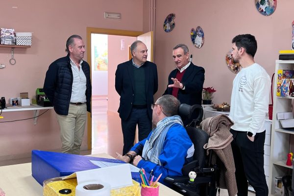 El gerente de AQUALIA realiza una visita a nuestro centro