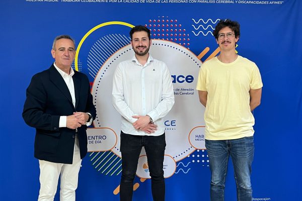 El gerente del CC La Loma visita ASPACE