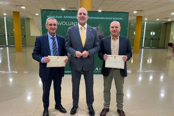 La Universidad de Jaén reconoce a ASPACE por su colaboración en el programa UJAVOLUNTARIA