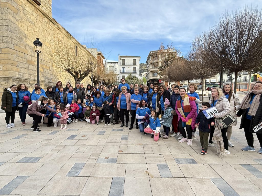 Cerca de 200 personas de Campillo de Arenas participan en la Marcha Solidaria de San Antón